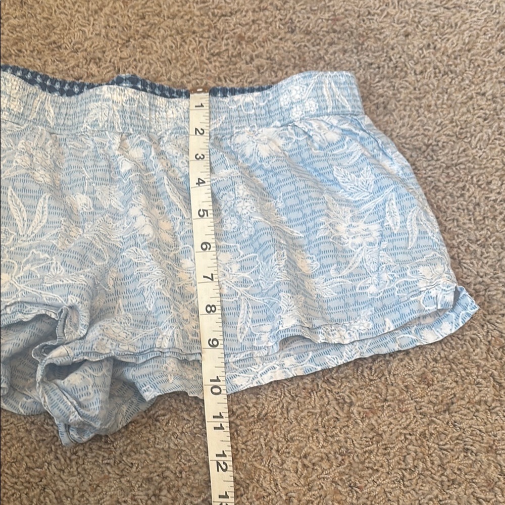 EUC VS l White and Blue Sleepwear Set - Picture 8 of 11